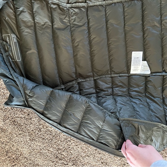 Eddie Bauer 650 Down Jacket - Picture 8 of 8